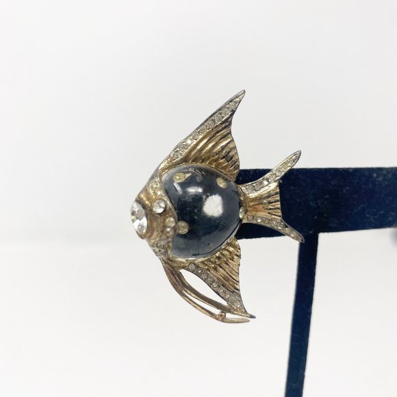 555 vintage Coro Sterling Jelly Belly Fish Brooch / Pin / Fur Clip - Picture 2 of 7